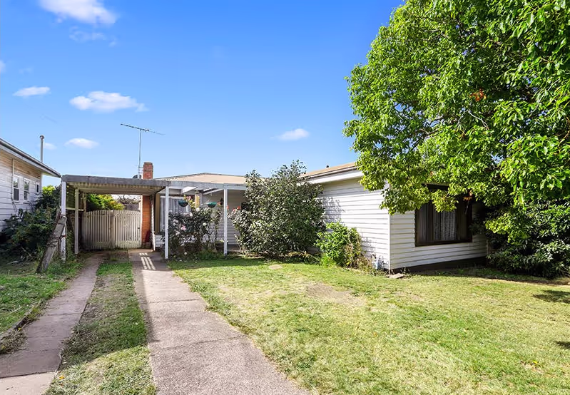 house in hamlyn heights
